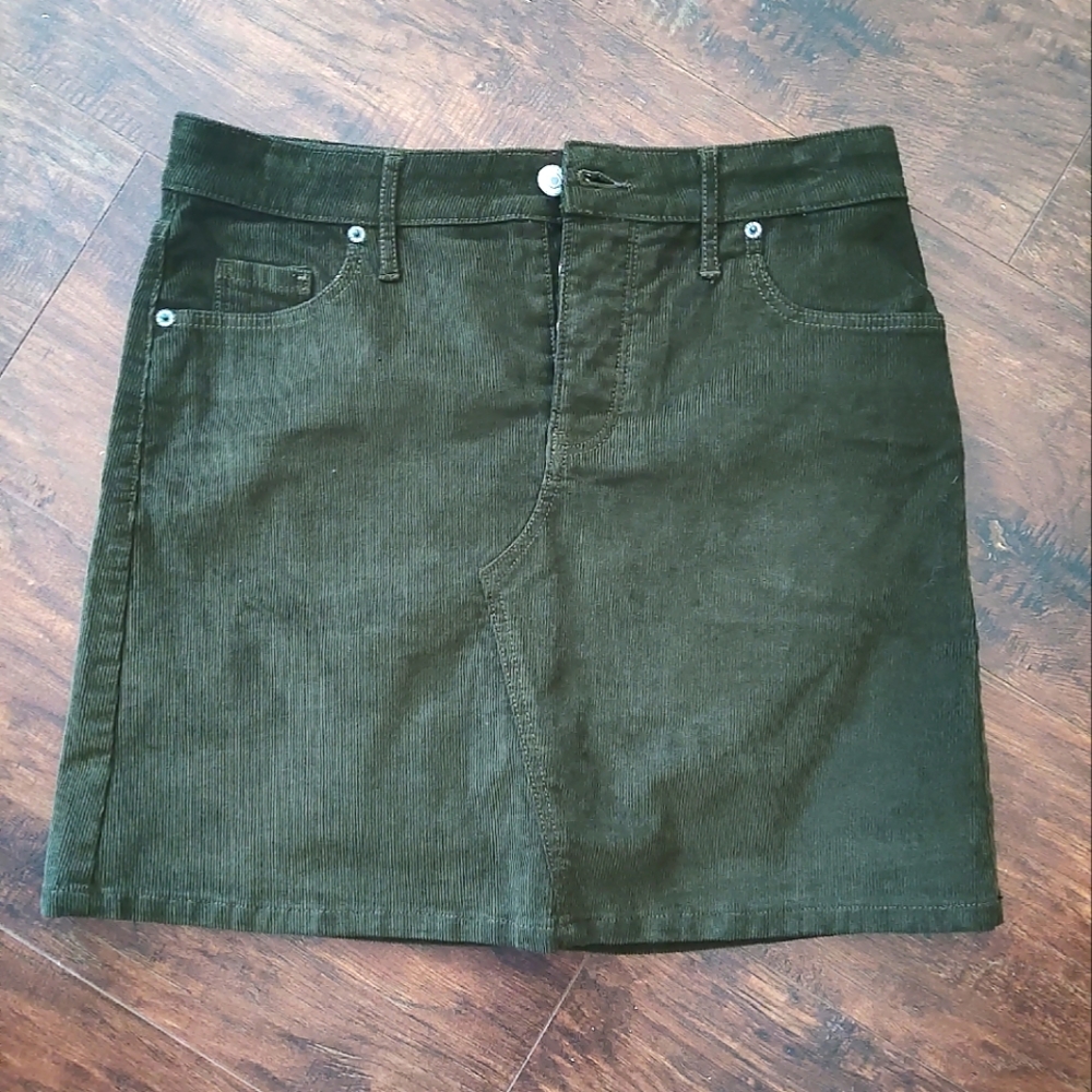 Old Navy Secret Slim Pocket Corduroy Skirt Sz 2